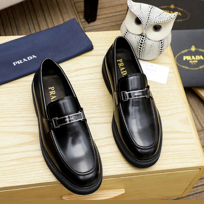 Pra*a leather shoes